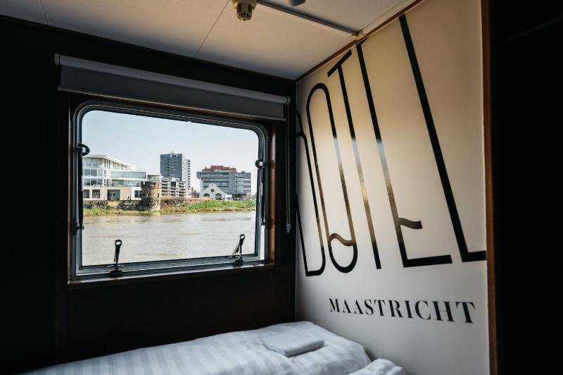 Double Room with Private Bathroom image 4