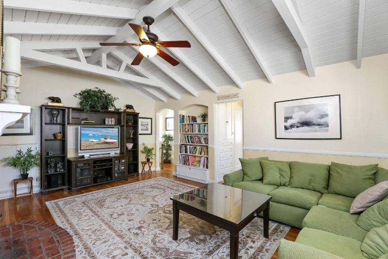 821 West Bay Avenue - image 17