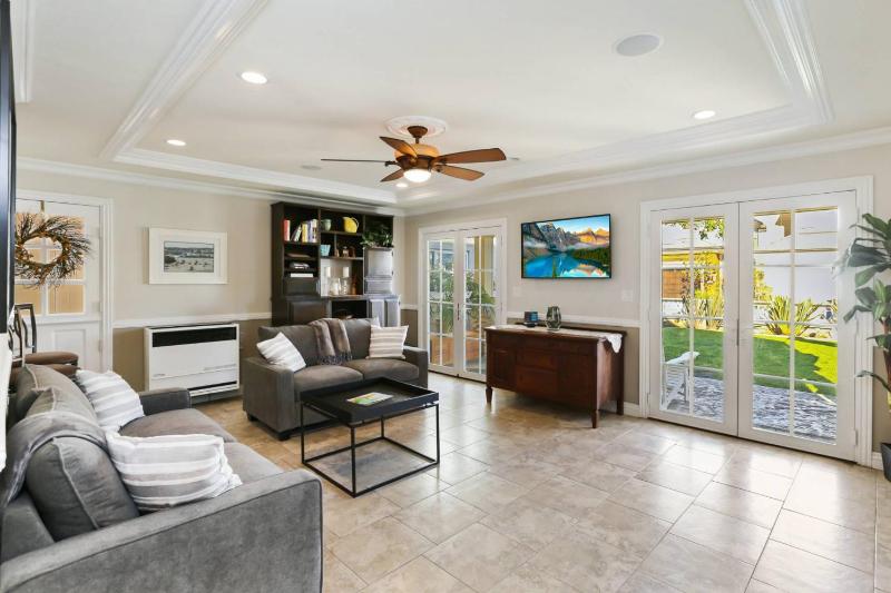 821 West Bay Avenue - image 11