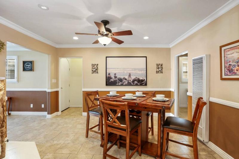 821 West Bay Avenue - image 24