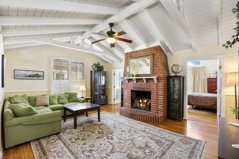 821 West Bay Avenue - image 26