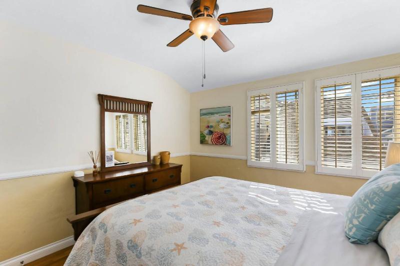 821 West Bay Avenue - image 39