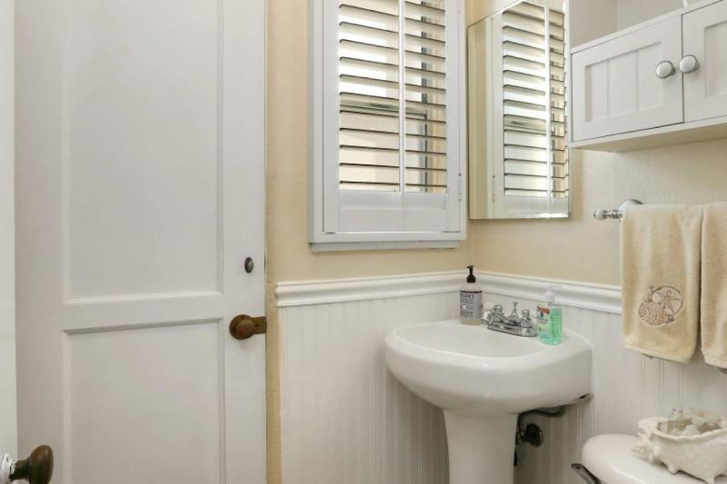 821 West Bay Avenue - image 38