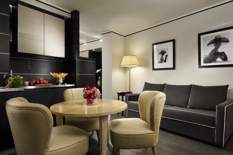 Superior Junior Suite image 3
