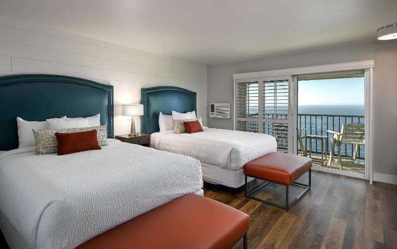 Oceanfront Signature, Two Queens image 4