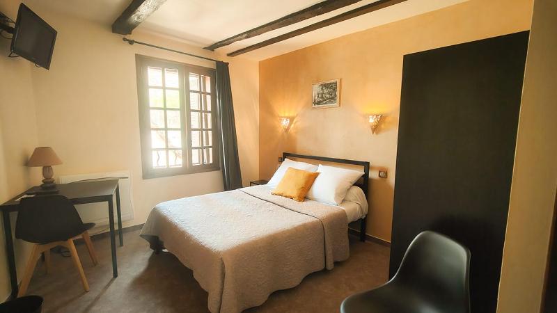 Double Room image 1