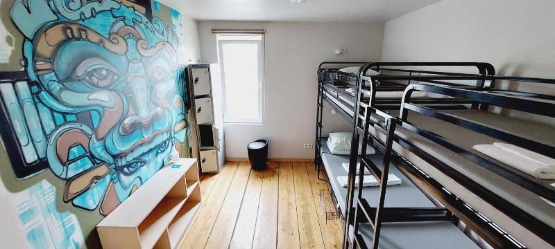 Quadruple Room with Bathroom image 4