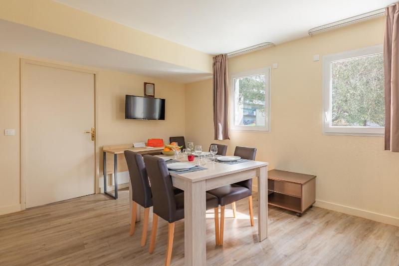 Two-Bedroom Apartment image 4