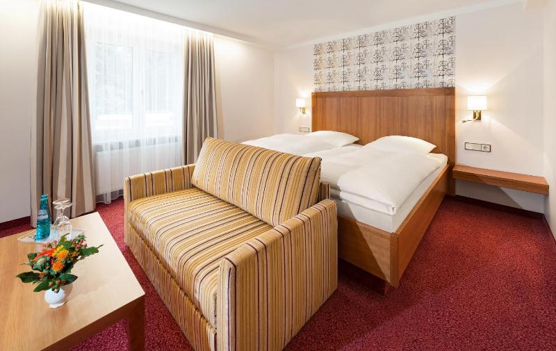 Business Double Room image 1