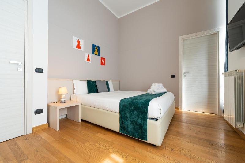 Double Room with Bath image 3