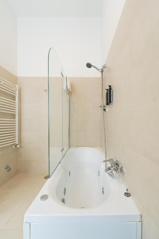 Double Room with Bath image 2