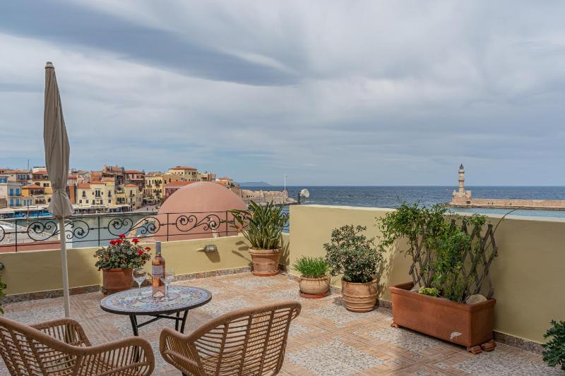 Superior Double Room with Sea View image 3