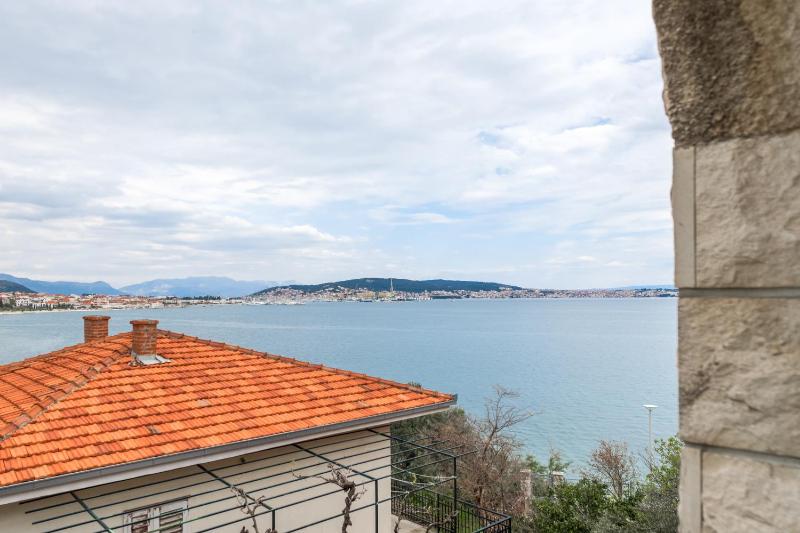 Studio Apartment image 3