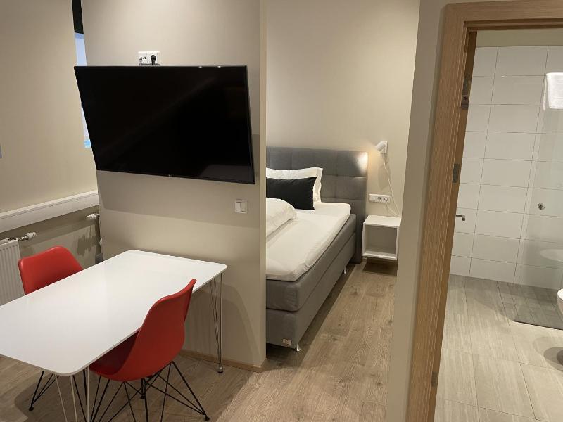 Deluxe Queen Studio  image 4