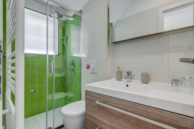 One-Bedroom Apartment with Balcony image 4