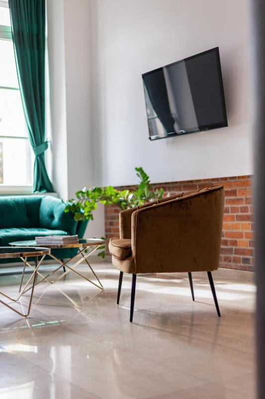 Classic Quadruple Room image 2