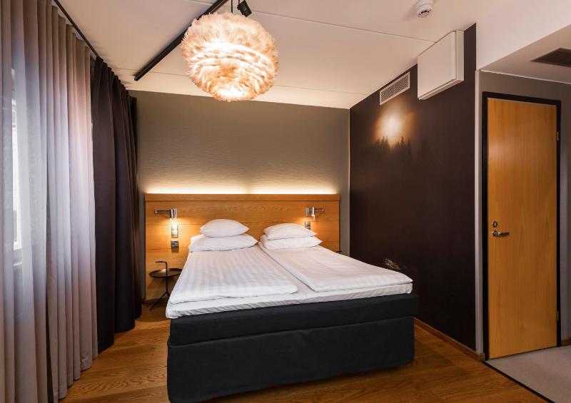 Superior Queen Room image 2