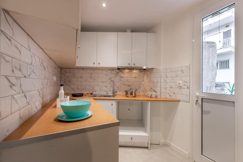 One-Bedroom Apartment image 2