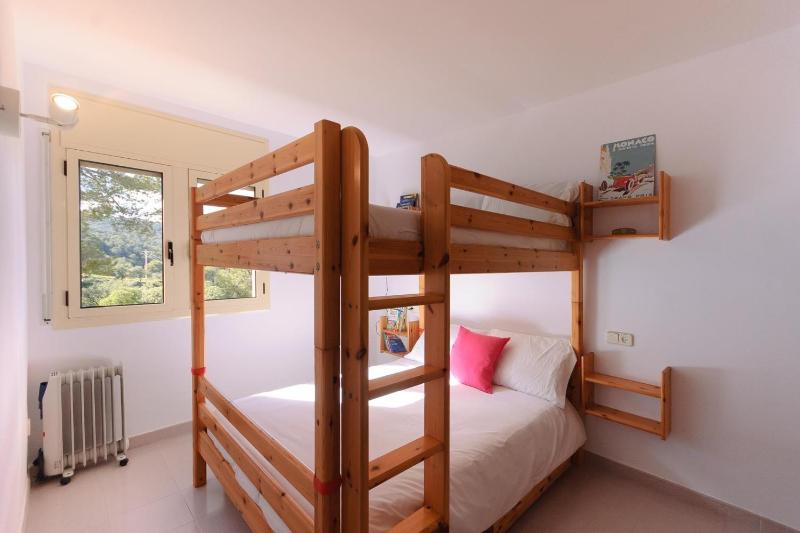 LETS HOLIDAYS Pool and sea views apartment with 1 parking space - image 18