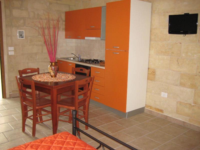 Studio (3 Adults) image 4