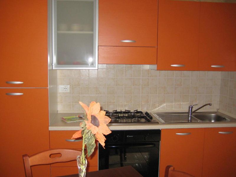 Studio (3 Adults) image 3