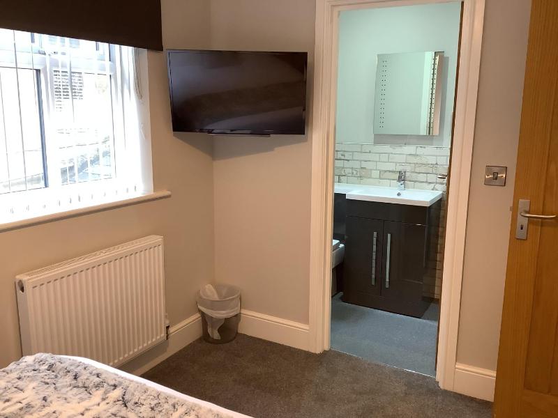 Deluxe Apartment image 2