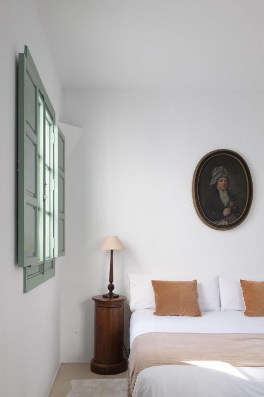 Hommyhome Castellar Luxury - image 5