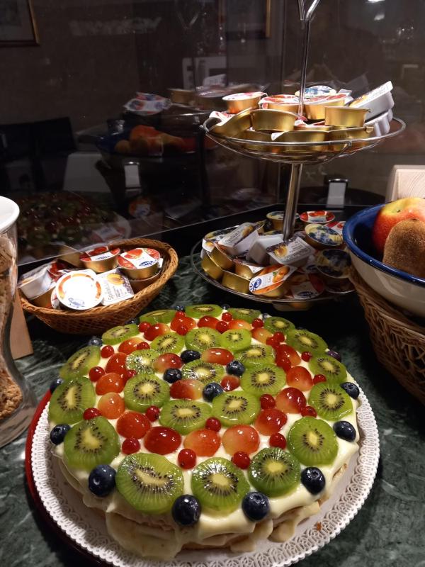 Quadruple Room image 4