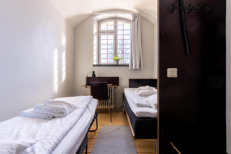 Single Room with Extra Bed and Shared Bathroom image 1
