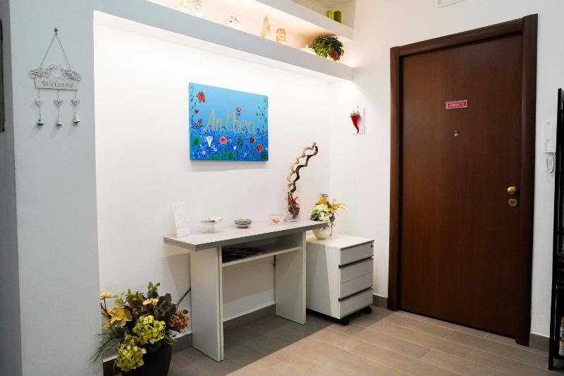 Double Room with Balcony image 1
