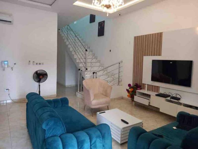 Jilles apartments -4bedroomduplex24hrlight&security - image 13
