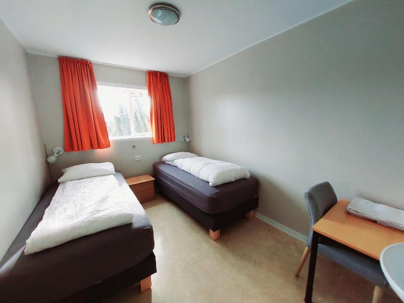 Double Room with Shared Bathroom image 3