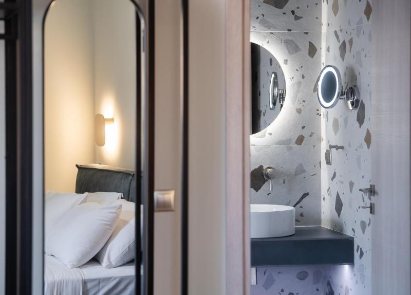 Superior Suite image 3