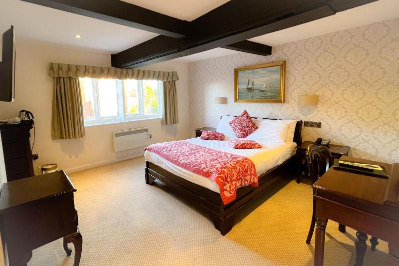 Standard Double Room image 2