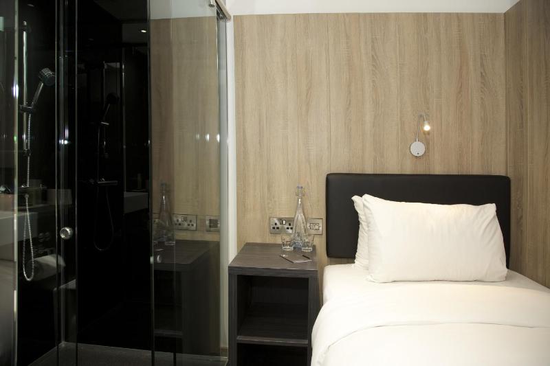 Single Room without Window image 2