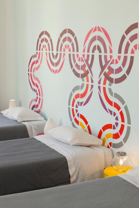 Single Bed in Mixed Dormitory Room image 3