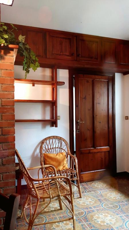 One-Bedroom Apartment image 1