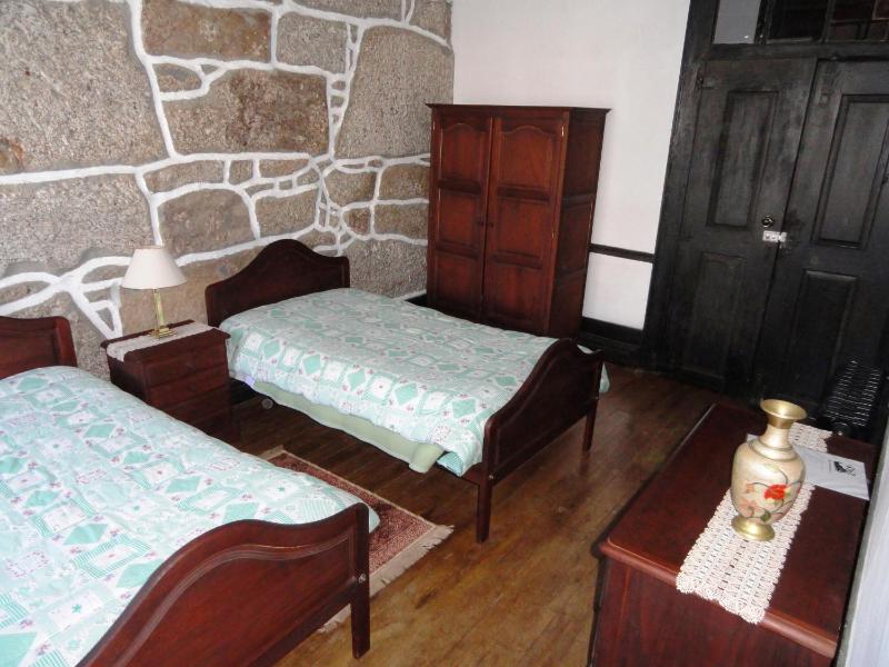 Double or Twin Room image 4