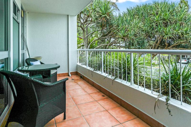 Comfortable & stylish with rooftop spa - image 7