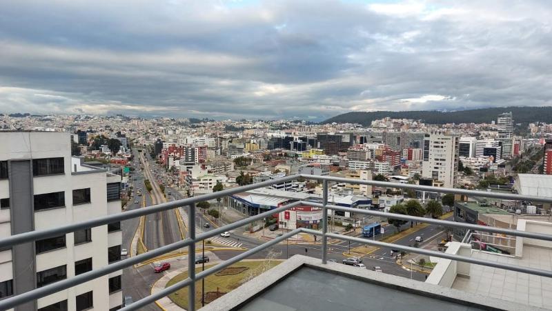 Excelente apartamento 2 hab. con vista única UIO - image 11