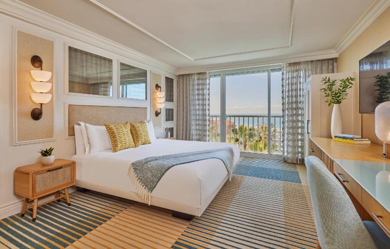 Mobility/Hearing Accessible Ocean View King, Roll-in Shower image 1