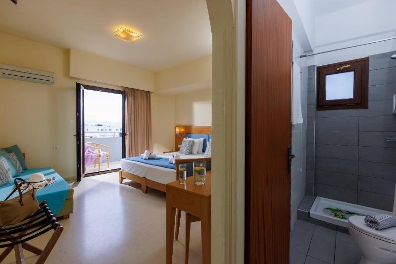 Triple Room image 4