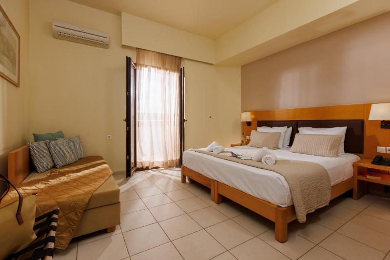 Triple Room image 3