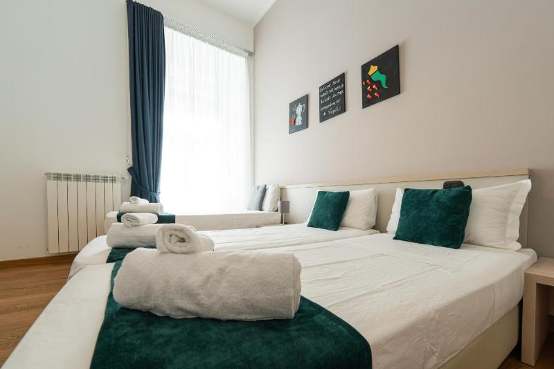 Double Room with Extra Bed image 4