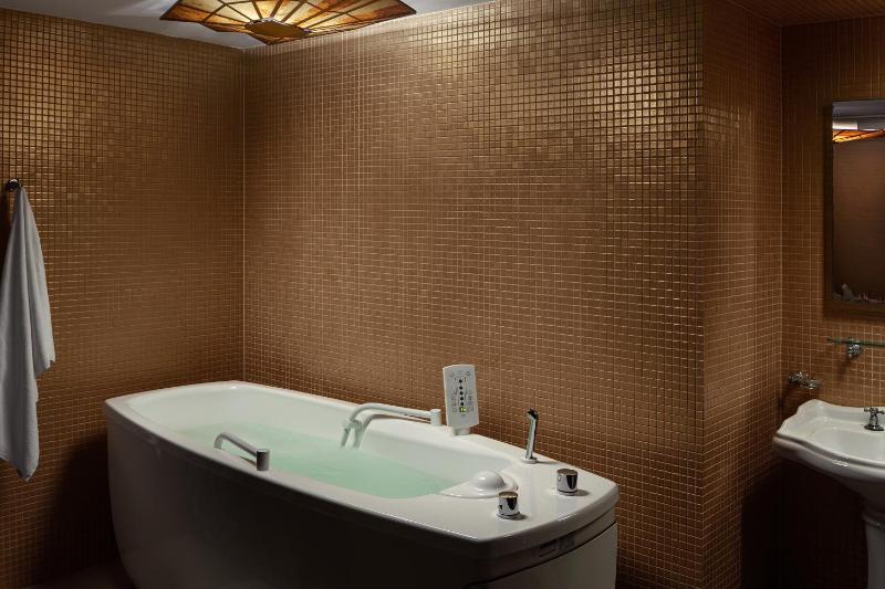 Double or Twin Room with Relax Package image 3