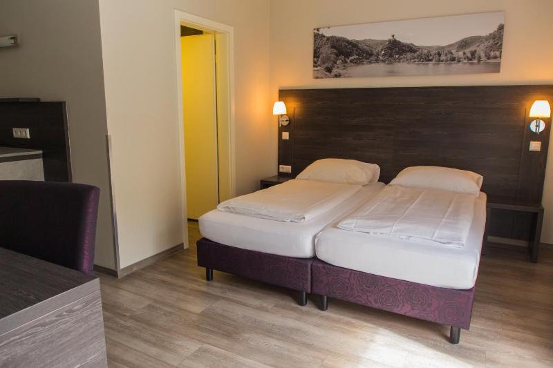 Studio Apartment image 1