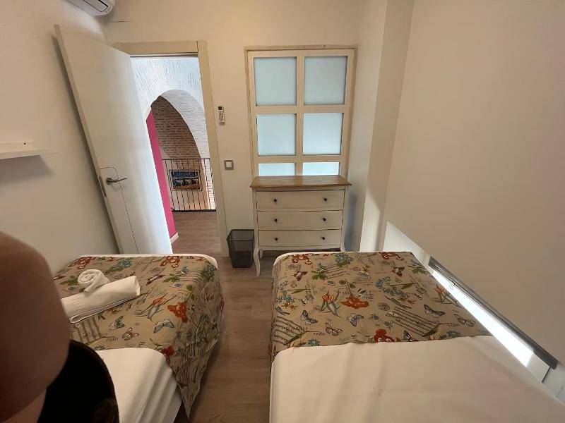 Apartamentos Living Sevilla Centro Maestranza - image 11