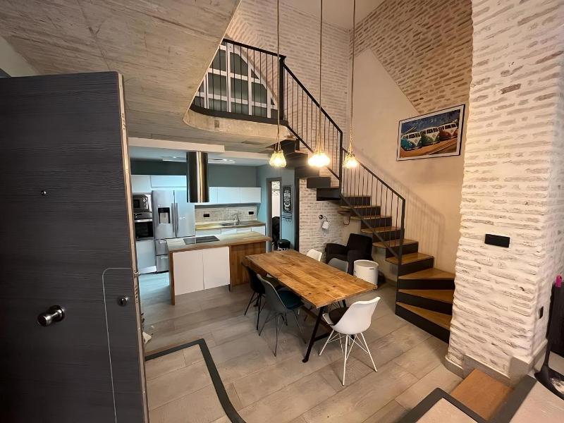 Three-Bedroom Apartment (8 Adults) image 3