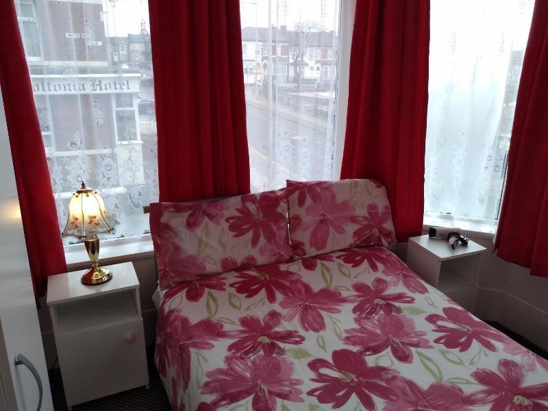 Superior Double Room image 3