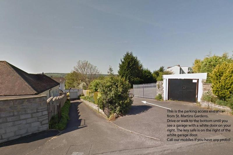 Bristol studio+kitchen+parking+private access - image 15